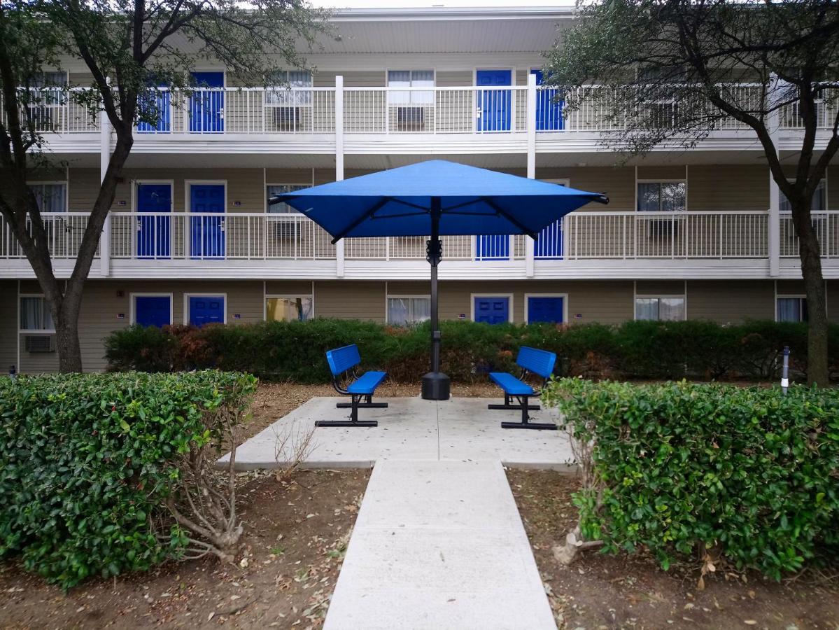 Intown Suites Extended Stay Carrollton Tx - Westgrove Drive Esterno foto